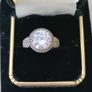 Elegant Silver Ring with Clear Stone